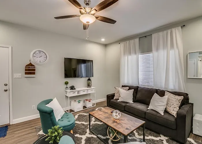 Heated Community Pool-quiet Community-top Flr Unit *